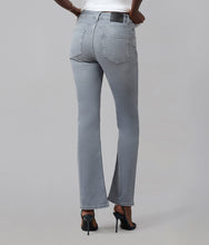 Load image into Gallery viewer, Billie High Rise Boot cut 31"