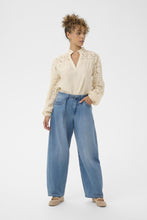 Load image into Gallery viewer, Caysa Ankle Barrel Jean
