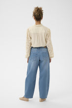 Load image into Gallery viewer, Caysa Ankle Barrel Jean
