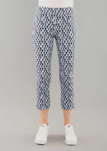 Load image into Gallery viewer, Campinella 26&quot; Crop Pant
