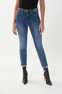 Cropped Jeans with Rolled Hem