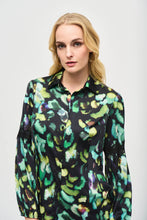 Load image into Gallery viewer, Satin Abstract Button Down Blouse
