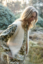Load image into Gallery viewer, Faux Fur Vest
