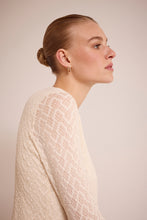 Load image into Gallery viewer, Long Sleeved Stretch Laced Top
