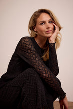 Load image into Gallery viewer, Long Sleeved Stretch Laced Top
