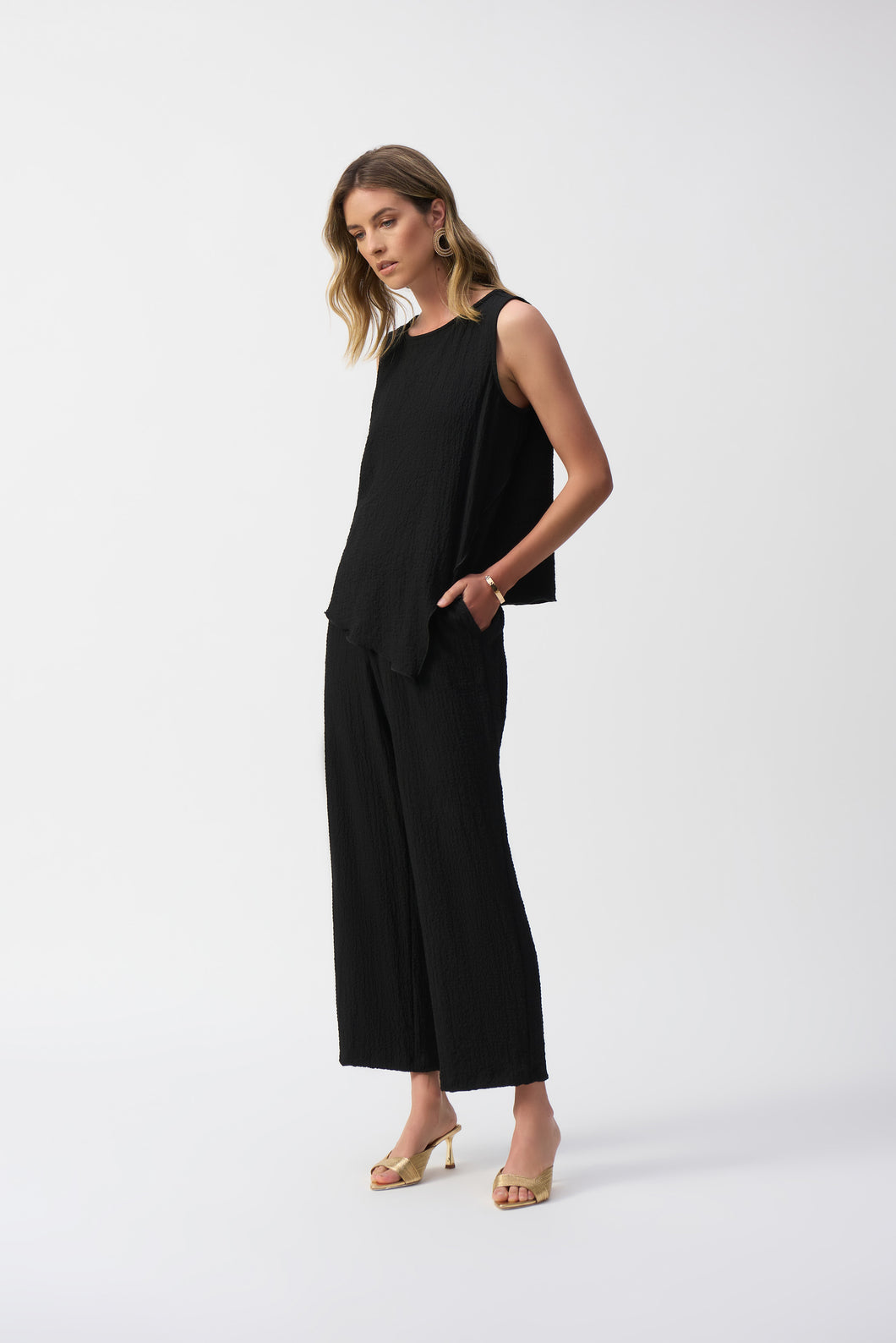 Seersucker Wide Leg Pull-On Pants