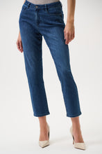 Load image into Gallery viewer, Gia Classic Slim Fit Jeans
