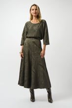 Load image into Gallery viewer, Pleated Satin Long Flared Skirt
