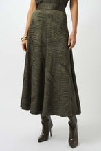 Load image into Gallery viewer, Pleated Satin Long Flared Skirt
