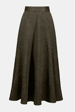 Load image into Gallery viewer, Pleated Satin Long Flared Skirt
