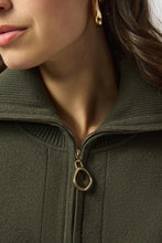 Load image into Gallery viewer, Sweater Knit Pullover with Collar
