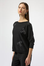 Load image into Gallery viewer, Sweater Knit PullOver with Bows
