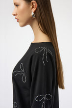 Load image into Gallery viewer, Sweater Knit PullOver with Bows
