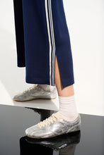Load image into Gallery viewer, Scuba Jersey Pull On Culotte Pants
