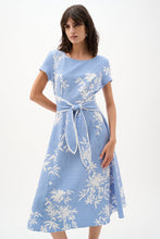 Load image into Gallery viewer, Seersucker Woven Dress
