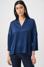 Load image into Gallery viewer, Crushed Satin V Neck Top
