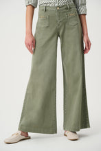 Load image into Gallery viewer, Denim Jeans
