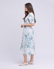 Load image into Gallery viewer, Azzure Linen Dress

