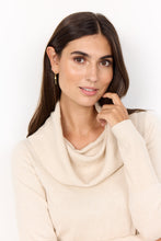 Load image into Gallery viewer, Lightweight Cowell Neck
