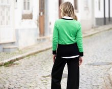 Load image into Gallery viewer, Sweater Kelly Green &amp; Black
