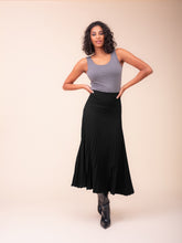 Load image into Gallery viewer, Pleated Knit Skirt

