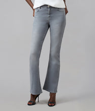 Load image into Gallery viewer, Billie High Rise Boot cut 31"
