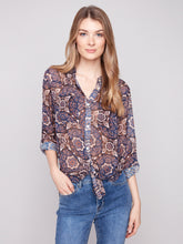Load image into Gallery viewer, Blouse Medallion

