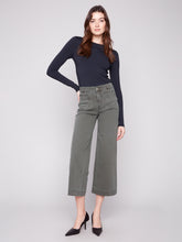 Load image into Gallery viewer, Cropped Patch Pocket Pants
