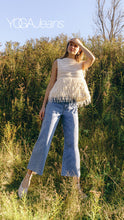 Load image into Gallery viewer, Lily Wide Jeans Cropped
