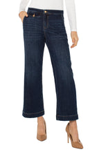 Load image into Gallery viewer, Stride Wide Cropped Denim
