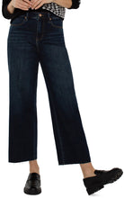 Load image into Gallery viewer, Stride Wide Cut Jeans
