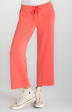 Load image into Gallery viewer, Pull On Wide Leg Crop Pant
