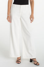 Load image into Gallery viewer, Weekender Wide Leg Pant
