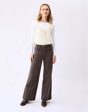 Load image into Gallery viewer, Lily Wide Leg Jeans 32" Inseam
