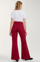 Load image into Gallery viewer, Hannah Flare Jean
