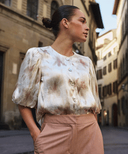 Load image into Gallery viewer, Blouse Scarlet
