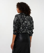 Load image into Gallery viewer, Blouse Festive Flowers
