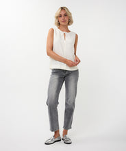 Load image into Gallery viewer, Bow Broche Tank
