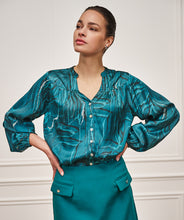 Load image into Gallery viewer, Blouse Crystal Waves
