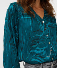 Load image into Gallery viewer, Blouse Crystal Waves
