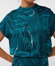 Load image into Gallery viewer, Crystal Waves Top
