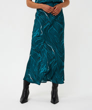 Load image into Gallery viewer, Skirt Crystal Waves
